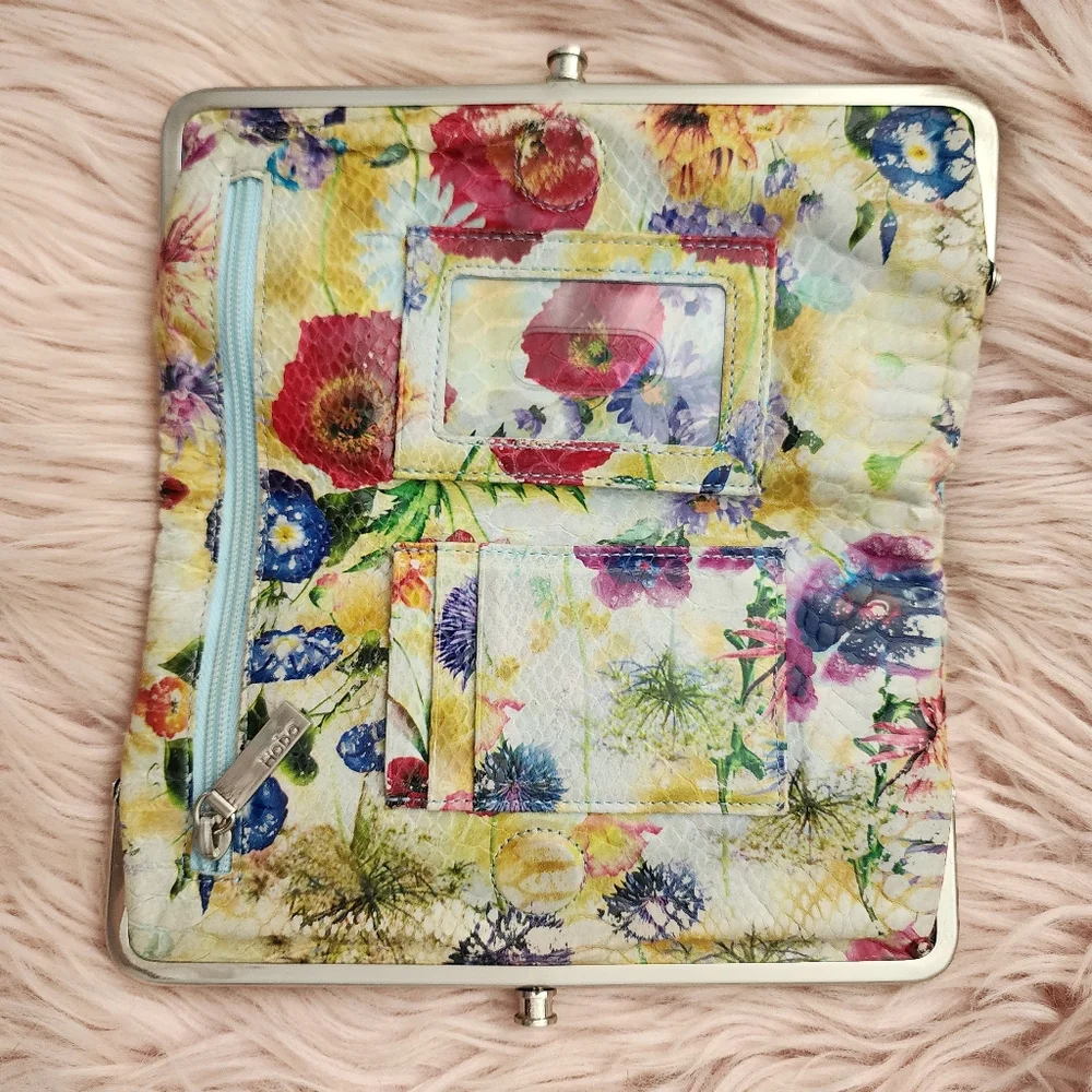 Hobo Lauren floral snake texture double frame wallet - Picture 6 of 15